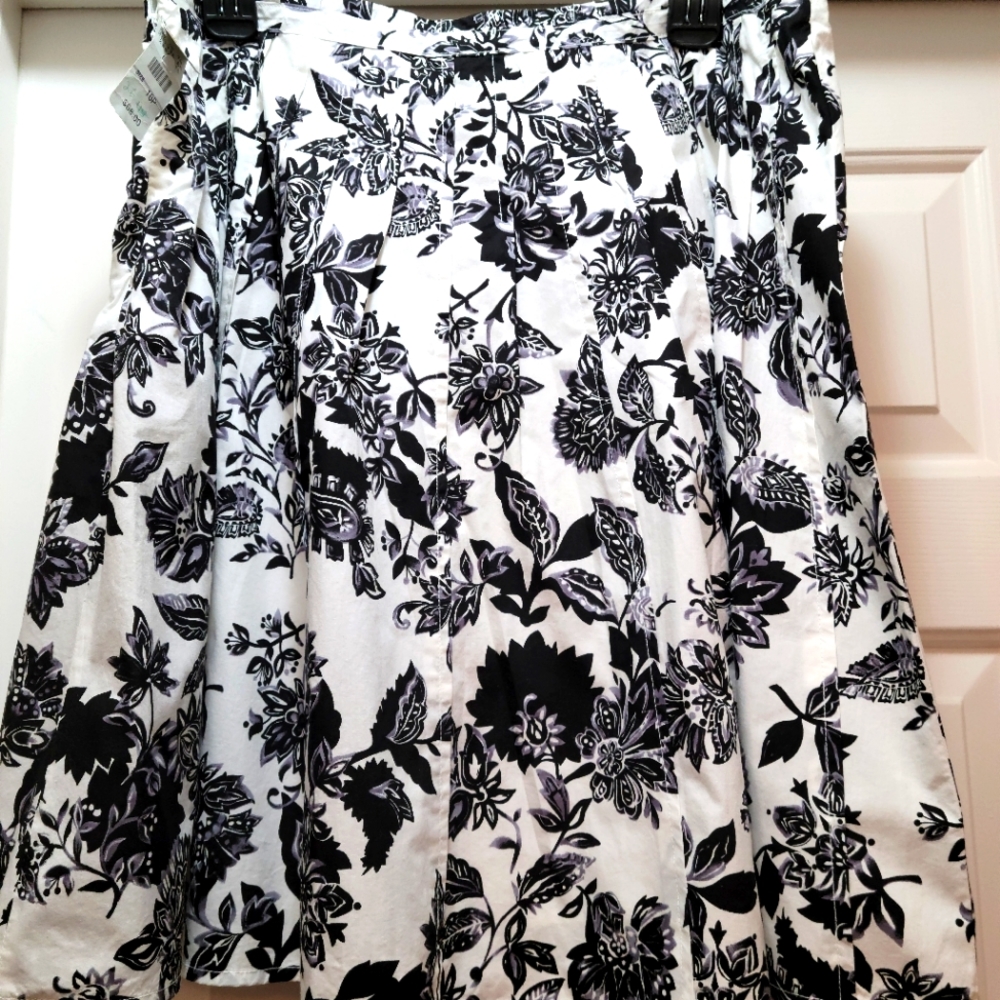 Talbots Black and White Skirt NEW